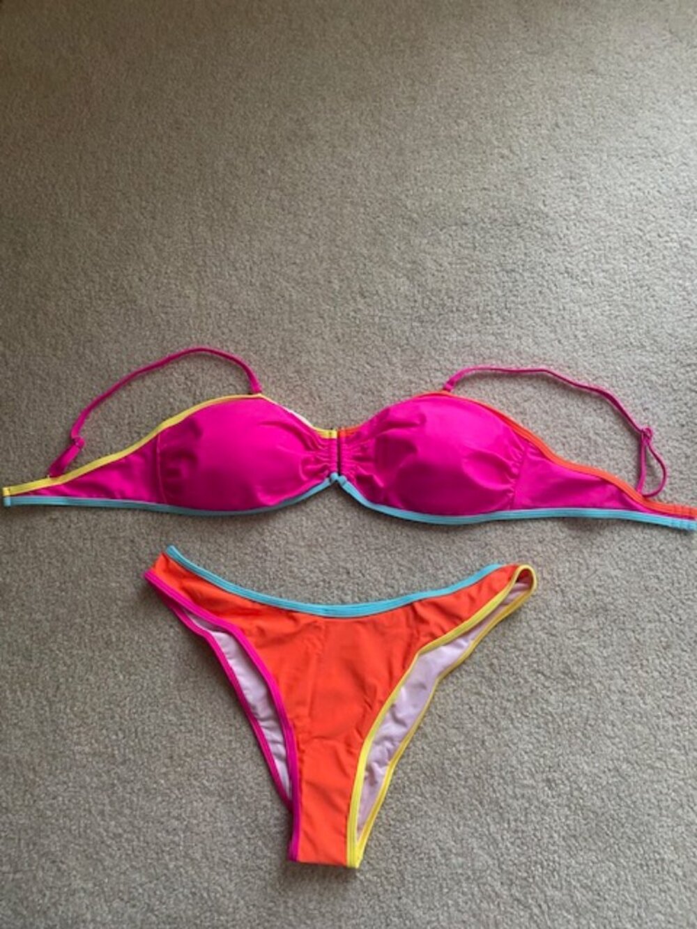 HYTENSUN Two Piece 82% Nylon 18% Spandex Bikini V Cut Size XL